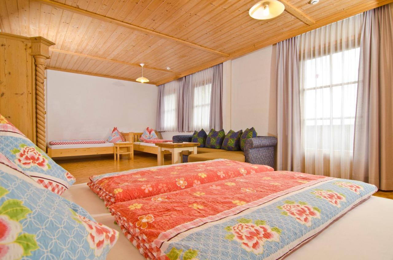 Weberstube Weberhaus Zollhaus Zollstoeckl Apartman Obertilliach Kültér fotó